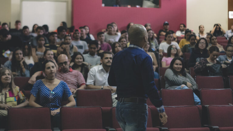 Conferencia en la FACES – ULA sobre “El poder de la Comunicación” en septiembre de 2019